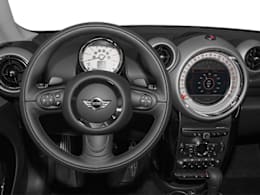 Drivers Dash view of 2013 Mini Cooper Countryman