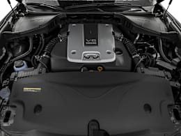 Engine Shot Feature view of 2016 Infiniti Q70