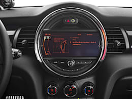 Stereo System view of 2016 Mini Cooper Clubman