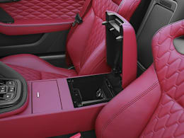 Center Storage Console view of 2017 Jaguar F-Type