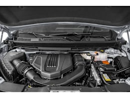 Engine Shot Feature view of 2025 Chevrolet Traverse