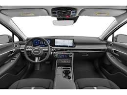 Full Dash view of 2025 Hyundai Sonata
