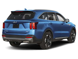 Rear 3/4, facing to the right view of 2025 Kia Sorento