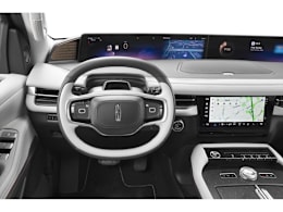 Drivers Dash view of 2025 Lincoln Navigator