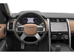 Drivers Dash view of 2025 Land Rover Discovery