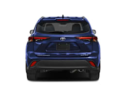 Rear (full) view of 2025 Toyota Highlander