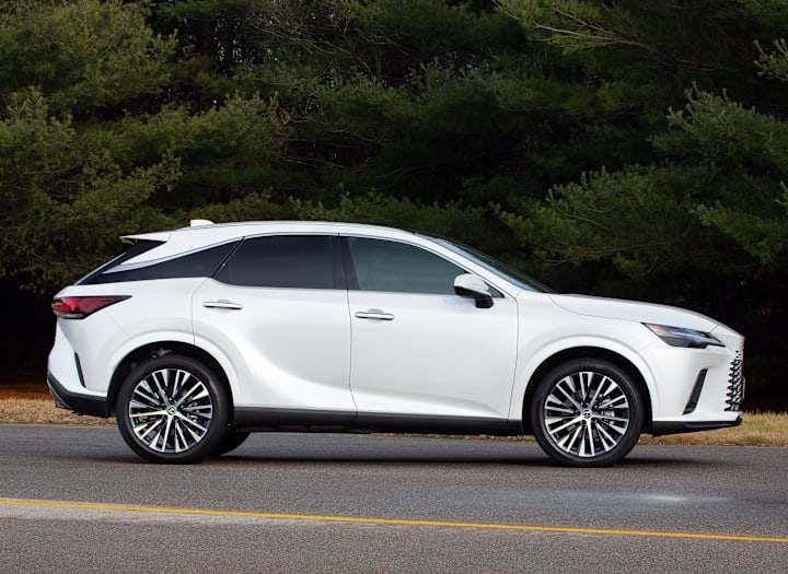 2023 Lexus RX Hybrid Road Test Report - Consumer Reports