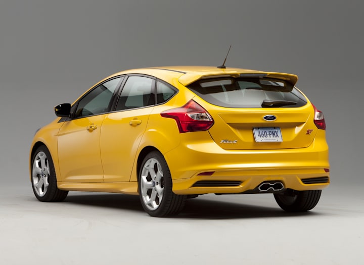 Photos & Video: 2013 Ford Focus Photos & Video - Consumer Reports