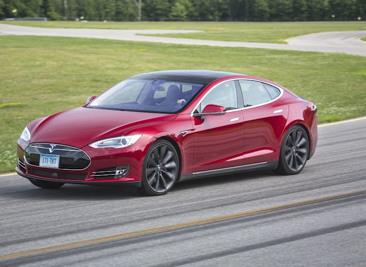 Tesla model s 85d