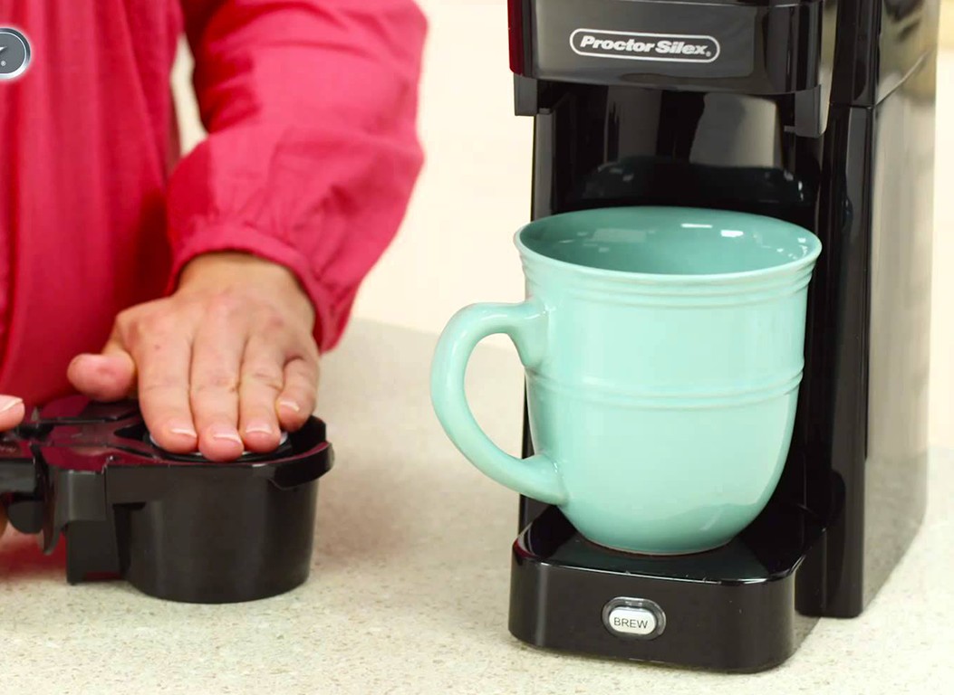 https://crdms.images.consumerreports.org/prod/products/cr/models/384828-podcoffeemakers-proctorsilex-singleserve49961.jpg